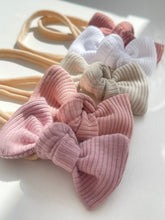 Load image into Gallery viewer, Ribbed bow set