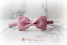 Load image into Gallery viewer, Pinch bows - 33 Colours