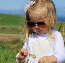 Load image into Gallery viewer, Double glitter bows (25 colours)