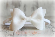 Load image into Gallery viewer, Large luxury felt bows (25 Colours)