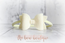 Load image into Gallery viewer, Medium deluxe felt bows (25 Colours)