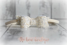 Load image into Gallery viewer, Small glitter bows (25 Colours)