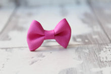 Load image into Gallery viewer, Mini pinch bows - 33 Colours
