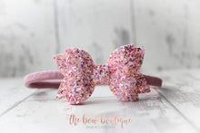Load image into Gallery viewer, Medium deluxe glitter bows (25 Colours)