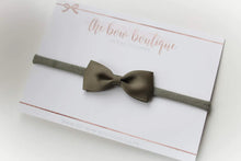 Load image into Gallery viewer, Pinch bows - 33 Colours