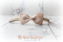 Load image into Gallery viewer, Pinch bows - 33 Colours