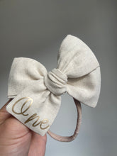 Load image into Gallery viewer, Sweetheart bows - 10 Colours