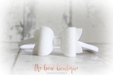 Load image into Gallery viewer, Medium deluxe felt bows (25 Colours)