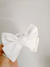 Load image into Gallery viewer, Sweetheart bows - 10 Colours