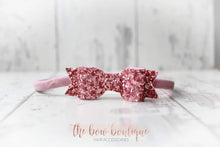 Load image into Gallery viewer, Small glitter bows (25 Colours)