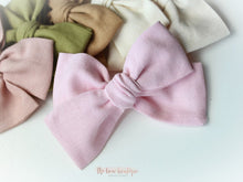 Load image into Gallery viewer, Sweetheart bows - 10 Colours