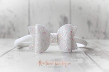 Load image into Gallery viewer, Medium deluxe glitter bows (25 Colours)