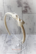 Load image into Gallery viewer, Pinch bow Alice headband - (17 colours)