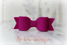 Load image into Gallery viewer, Small felt bows (25 Colours)