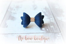 Load image into Gallery viewer, Mini baby felt gold centre bows ( 25 Colours )