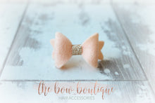 Load image into Gallery viewer, Mini baby felt gold centre bows ( 25 Colours )