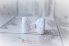 Load image into Gallery viewer, Mini glitter bows (25 Colours)