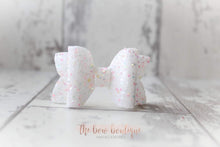 Load image into Gallery viewer, Medium deluxe glitter bows (25 Colours)