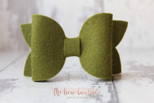 Load image into Gallery viewer, Large deluxe felt bows (25 Colours)