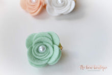 Load image into Gallery viewer, Large felt flower clips with pearl (26 Colours)