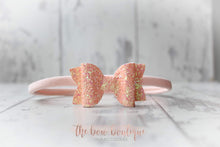 Load image into Gallery viewer, Mini deluxe glitter bows (25 Colours)