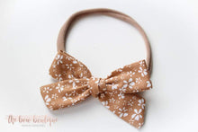 Load image into Gallery viewer, Enah - Timeless bows