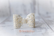 Load image into Gallery viewer, Mini glitter bows (25 Colours)