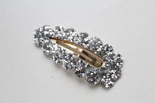 Load image into Gallery viewer, Glitter scalloped snappy clips - (25 Colours)