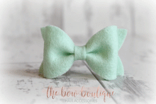 Load image into Gallery viewer, Small luxury felt bows (25 Colours)