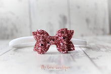 Load image into Gallery viewer, Mini deluxe glitter bows (25 Colours)