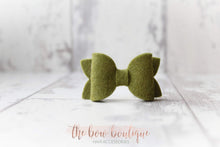 Load image into Gallery viewer, Mini deluxe felt bows (25 Colours)