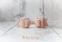 Load image into Gallery viewer, Double glitter bows (25 colours)
