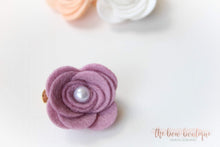 Load image into Gallery viewer, Large felt flower clips with pearl (26 Colours)