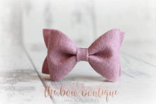 Load image into Gallery viewer, Small luxury felt bows (25 Colours)