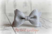 Load image into Gallery viewer, Small luxury felt bows (25 Colours)