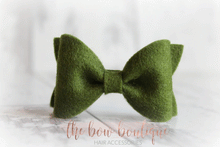 Load image into Gallery viewer, Small luxury felt bows (25 Colours)