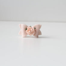 Load image into Gallery viewer, Petite felt flower bows