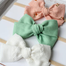 Load image into Gallery viewer, Sweetheart bow set