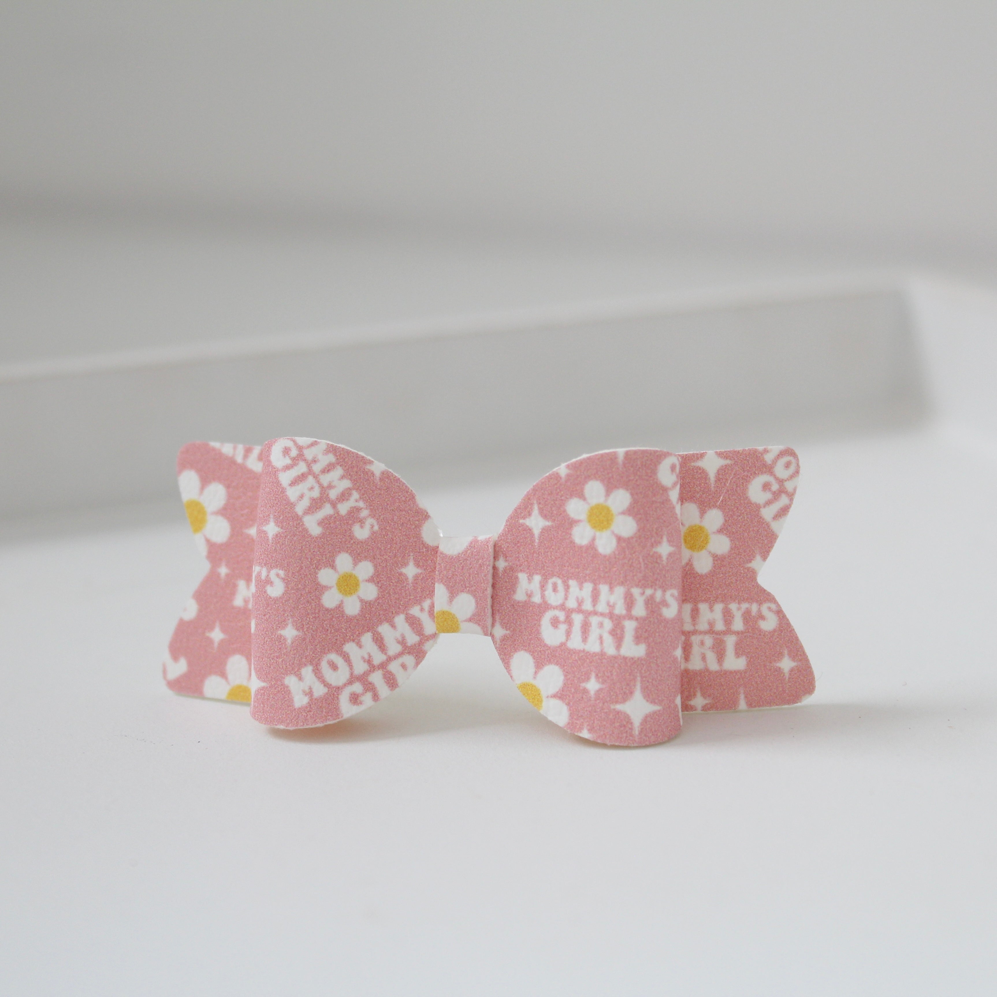 Mommys girl bow | Clip or headband