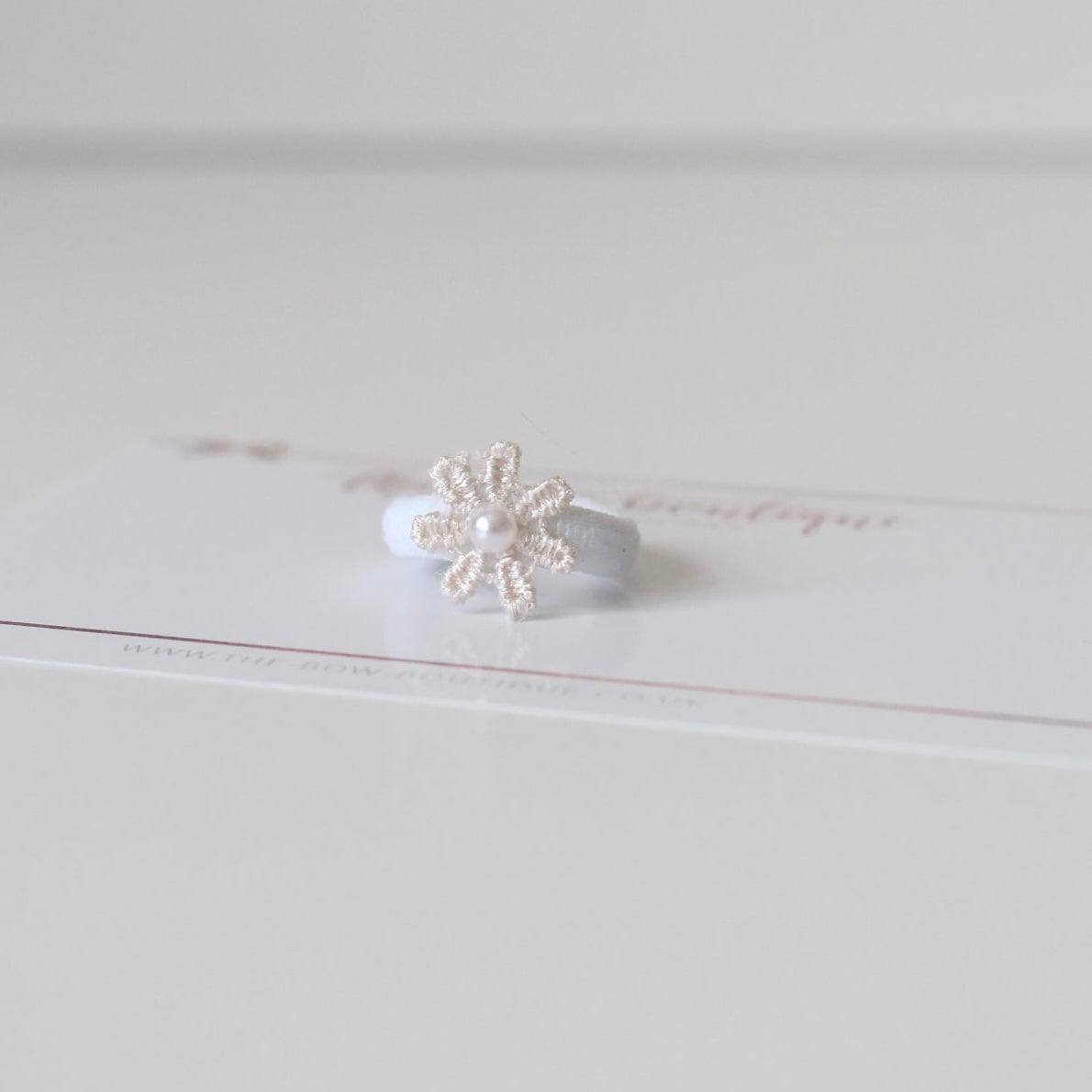 My first delicate bobbles | 2 colours