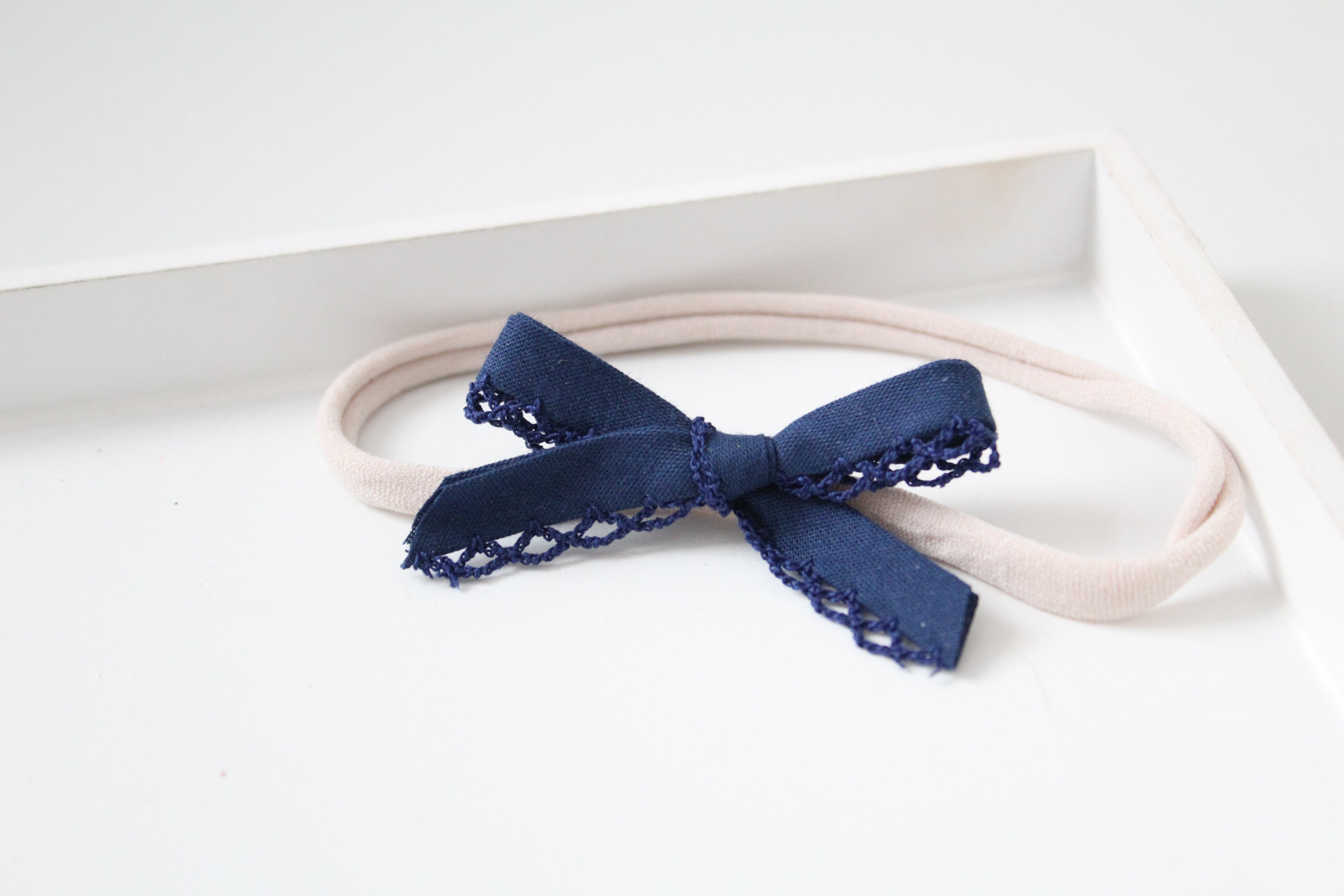 Hand tied bows | 16 Colours