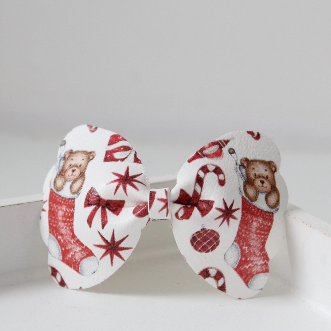 Traditional stocking bear scalloped bows