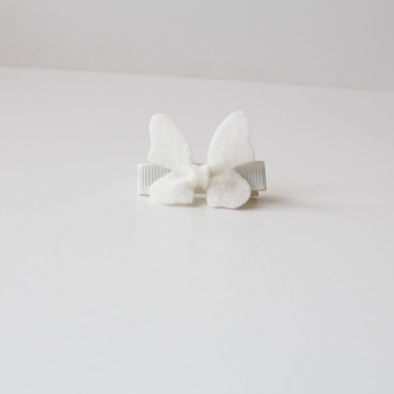 Felt butterflys on lined clip | 26 Colours