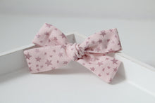 Load image into Gallery viewer, Pink star bows