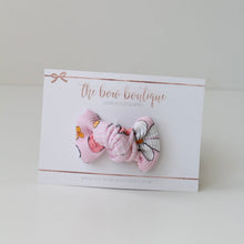 Load image into Gallery viewer, Strawberries &amp; Daisy jersey ribbed knot bow - Limited edition