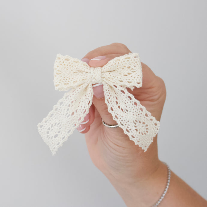 Cream crochet long tail bow - Occasion