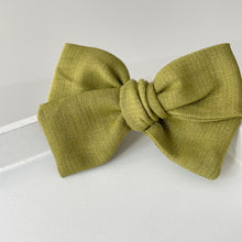 Load image into Gallery viewer, Mini sweetheart bows - 10 Colours