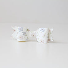 Load image into Gallery viewer, Fairytail floral small bows