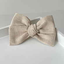 Load image into Gallery viewer, Mini sweetheart bows - 10 Colours