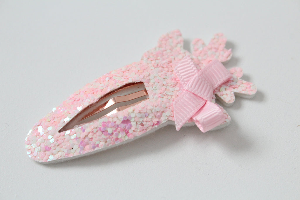Pinkmas reindeer snappy clip